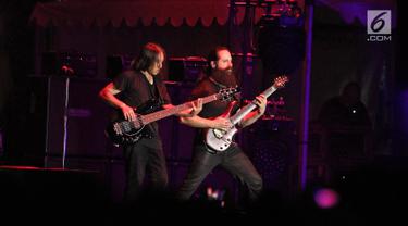 Hari Kedua Konser, Dream Theater Bius Penggemarnya di JogjaRockarta