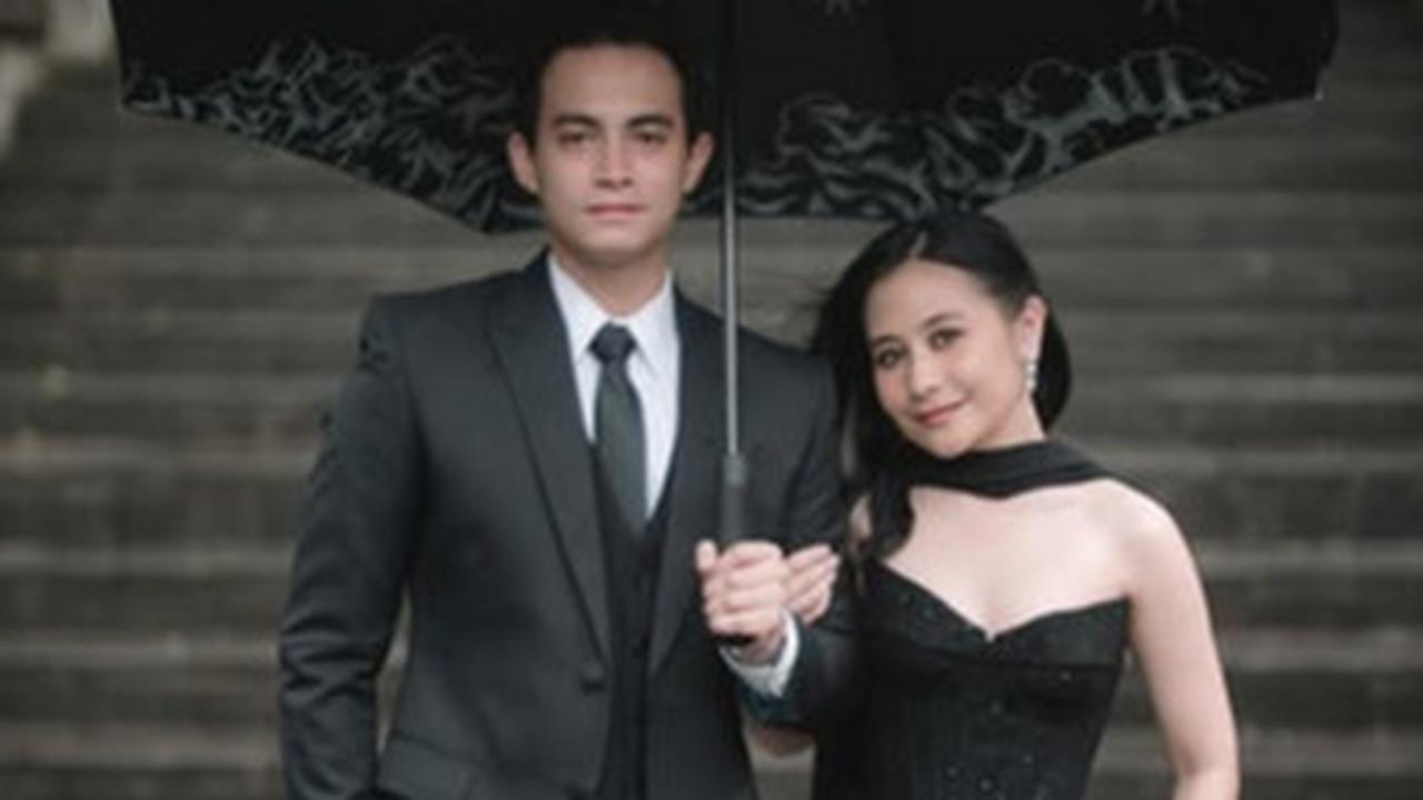 Momen Gemas Pasangan Prilly Latuconsina dan Omara Esteghlal Rebutan Bawa Tas saat Liburan, Bikin Netizen Gemas dan Iri