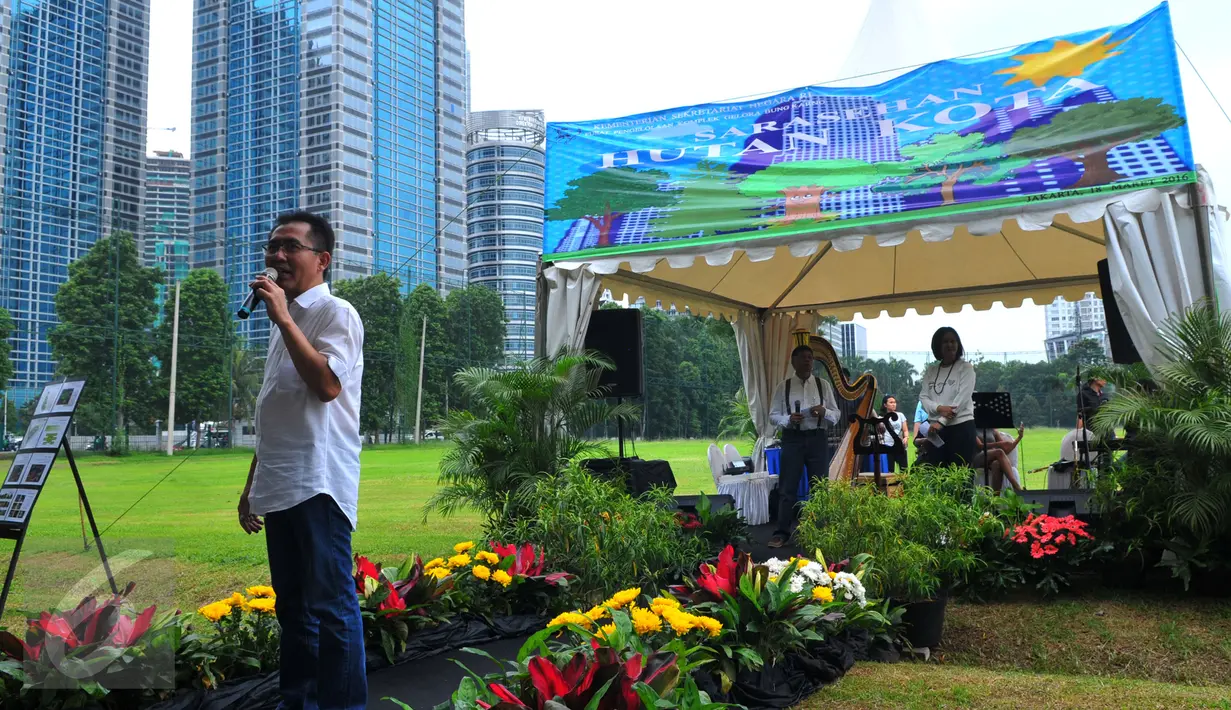 Gelora Bung Karno (GBK) merencanakan pembangunan Hutan Kota di kawasan pertengahan Ibukota Jakarta, Jumat, (18/3/2016). Rencana tersebut didukung Pemprov DKI Jakarta dan komunitas pecinta olahraga dan lingkungan hidup. (Liputan6.com/Faisal R Syam)