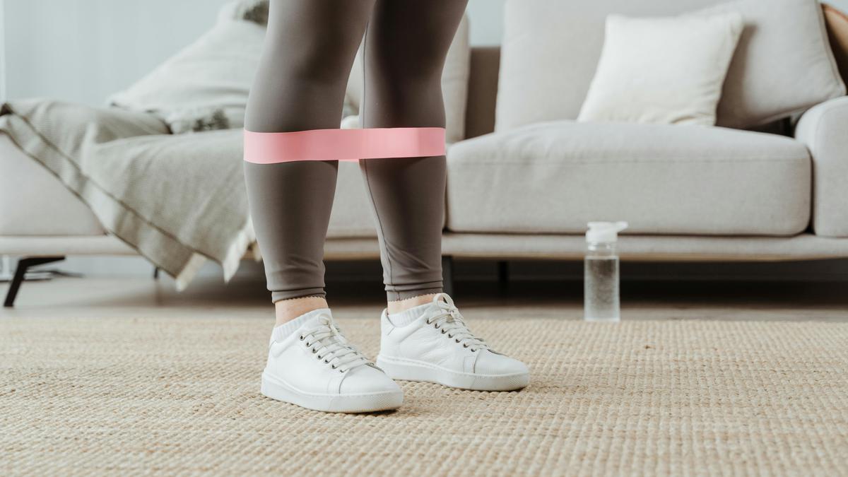 Rahasia Tubuh Bugar: Kuasai 5 Resistance Band Exercises Ini di Rumah