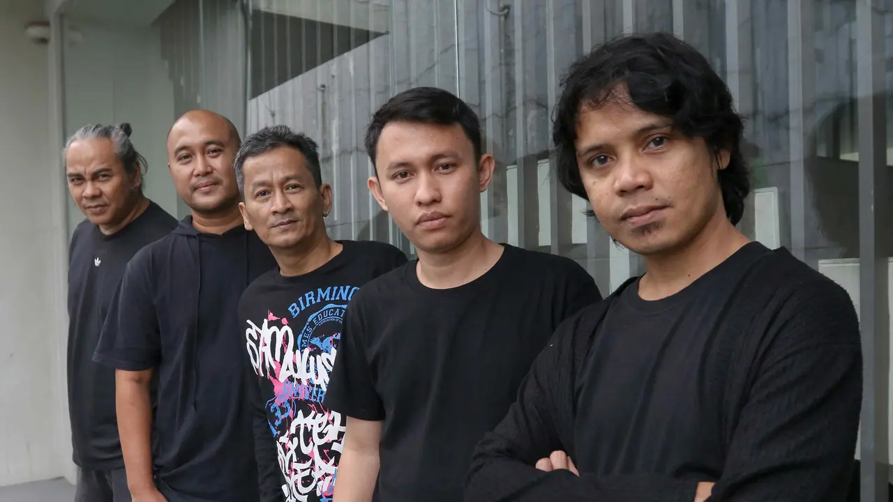 Ferdy Tahier Element saat bersama Rocker Kasarunk