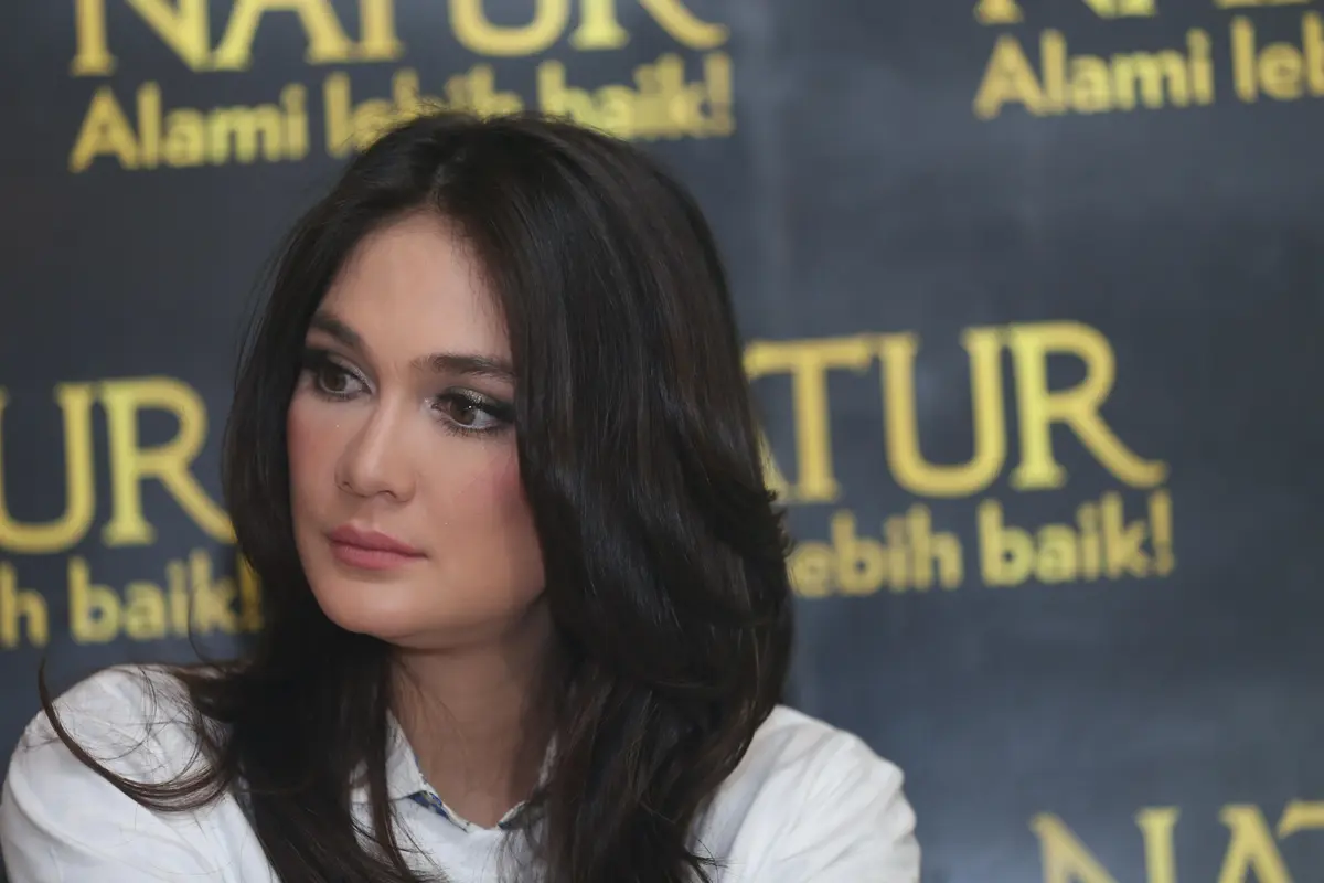 [Bintang] Luna Maya