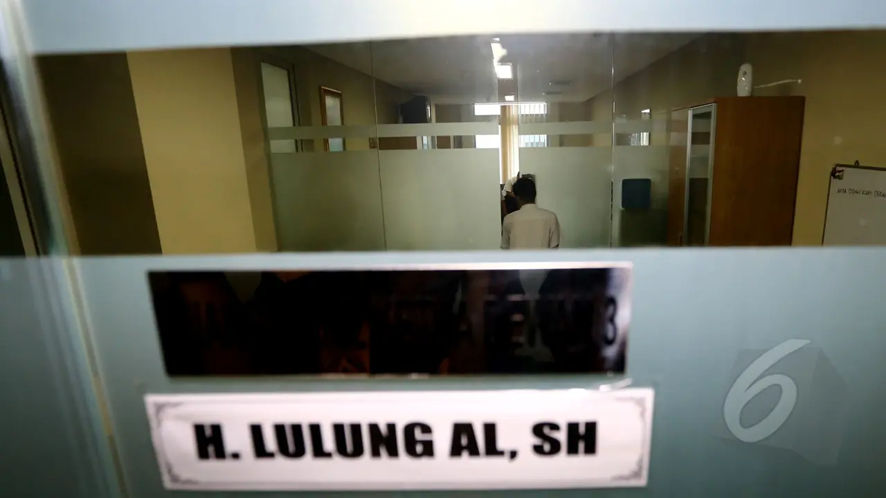 Bareskrim Geledah Kantor Haji Lulung