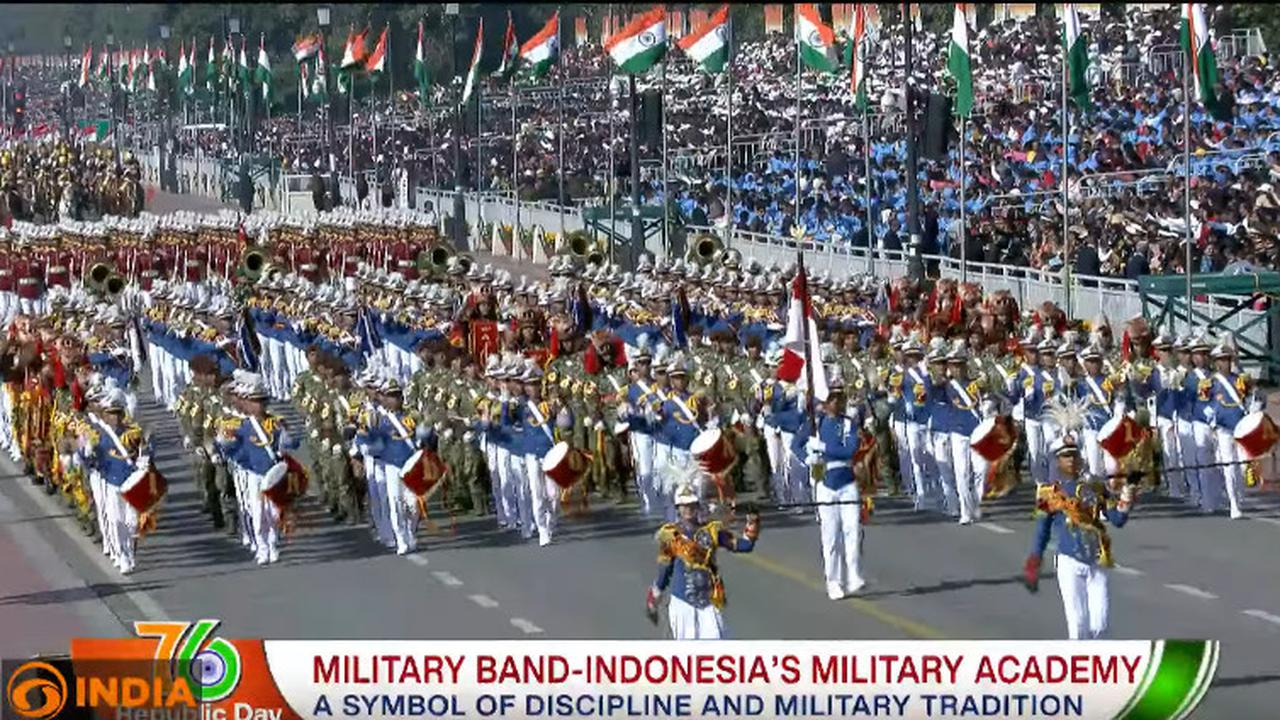 Prabowo Langsung Berdiri Beri Hormat, Kekompakan Prajurit TNI & Akmil Unjuk Gigi di Parade Militer HUT India Sampai Dipuji Komentator