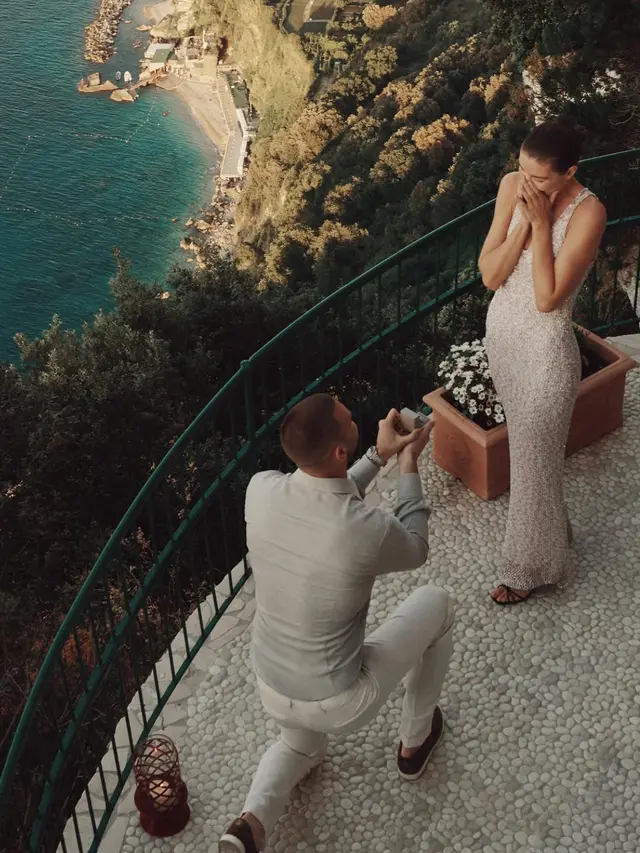Luna Bijl Saat Dilamar Maarten Paes di Italia. [@maartenpaes]