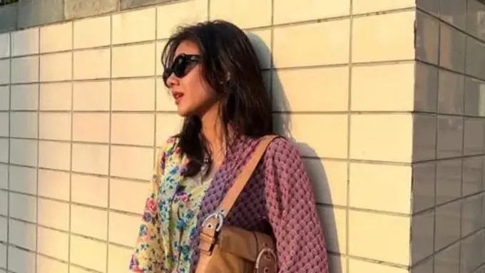 6 Pesona Shenina Cinnamon Kombinasikan Gaya Kasual dan Vintage, Ide Fashion Anti Gagal (instagram/sheninacinnamon)