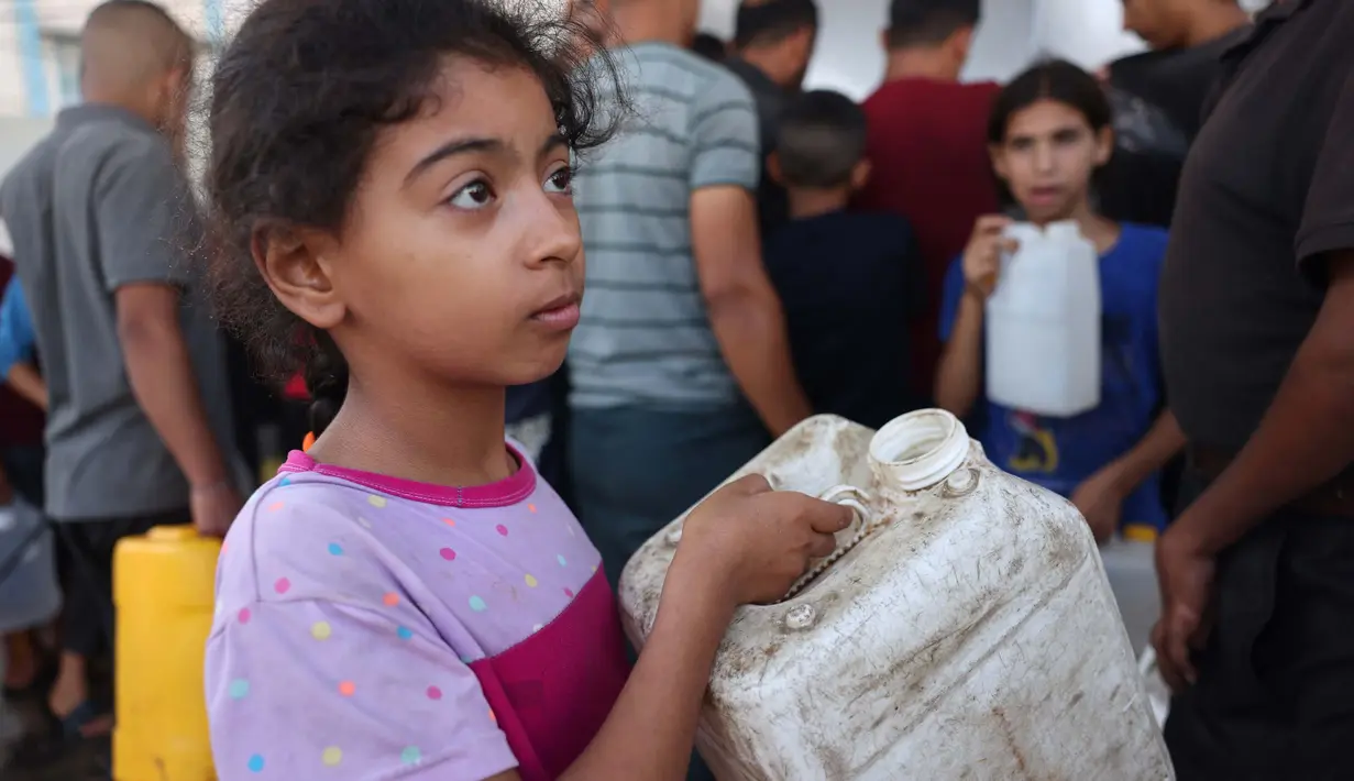 Kondisi pengungsi di Khan Yunis, Gaza Selatan sangat memprihatinkan. (MOHAMMED ABED/AFP)