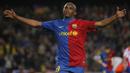 Samuel Eto'o. Pemain kelahiran Kamerun ini sempat terbuang saat berseragam Real Madrid di usia 16 tahun pada musim 1998/99 dan dipinjamkan ke beberapa klub. Moncer bersama Mallorca selama 5 musim, ia dikontrak Barcelona selama 5 musim pula. Total 162 gol ia cetak di La Liga. (AFP/Josep Lago)
