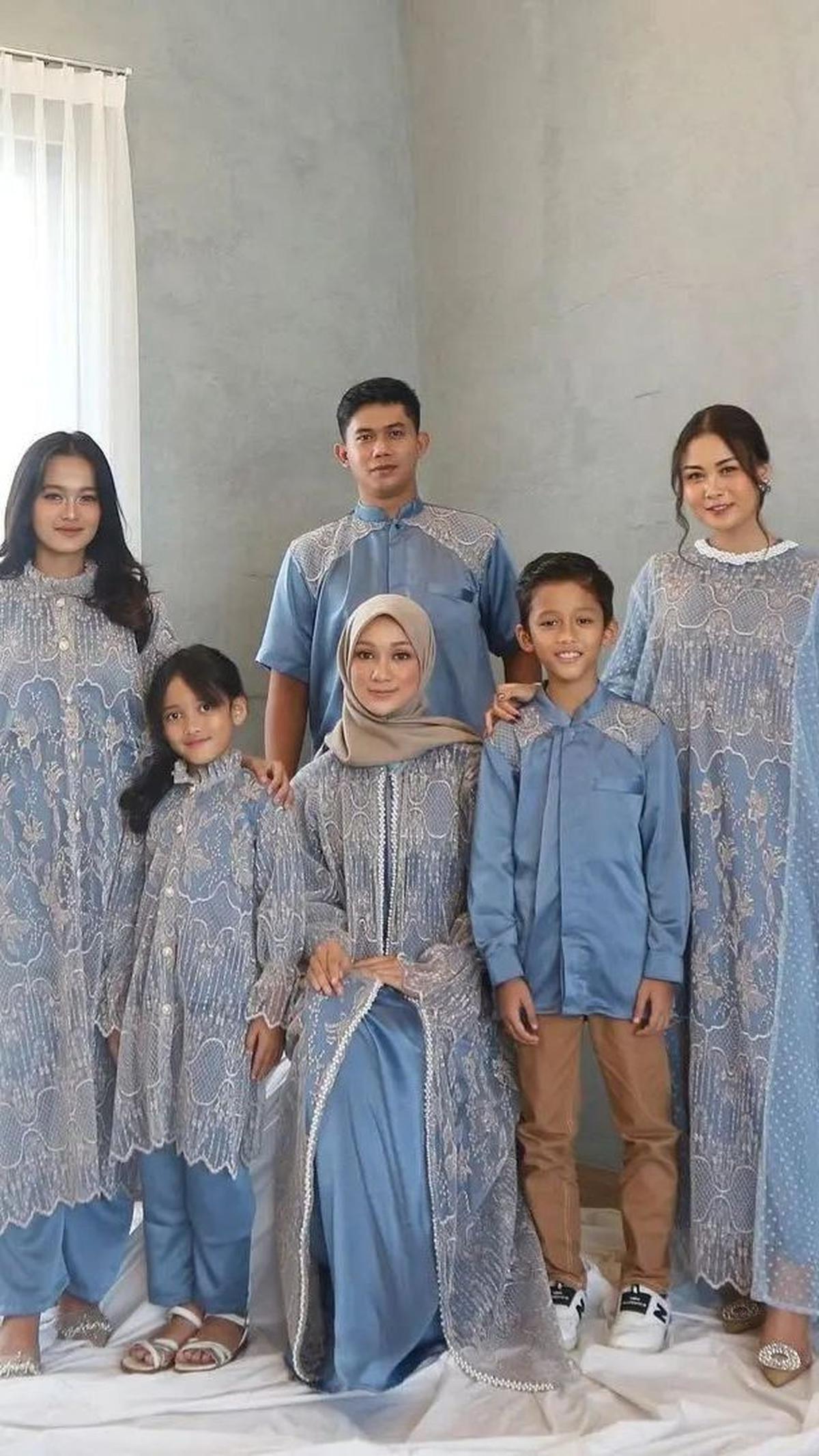 <b>Gamis Brokat: Tampilan Menawan dengan sentuhan Furing</b>