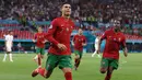 Timnas Portugal akan diisi nama-nama top di skuad mereka untuk Piala Dunia 2022 nanti. Fernando Santos telah mempersiapkan Cristiano Ronaldo, Joao Felix, dan Rafael Leao seabagai ujung tombak mereka. Namun, masih ada nama-nama lain yang menghuni bangku cadangan seperti Andre Silva, Goncalo Ramos, Goncalo Guedes, dan Francisco Trincao. (AFP/Bernadett Szabo)