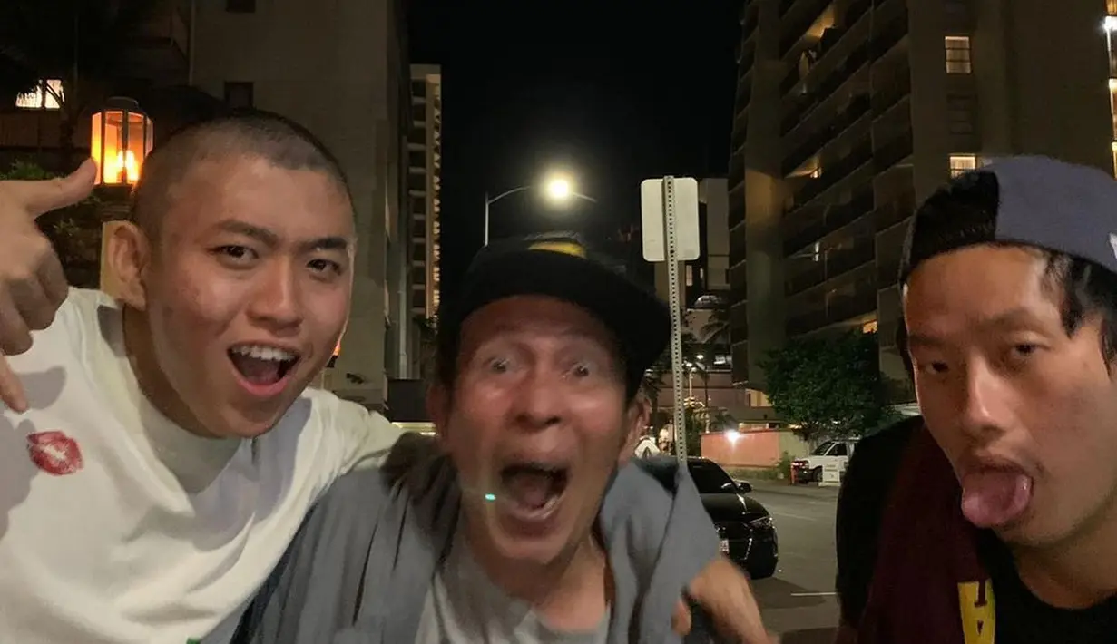 Yayu Unru sering berkomentar di postingan Brian. Sekadar memberi kata penyemangat atau emoji, ia sering menunjukkan dukungannya. [Instagram.com/brianimanuel]