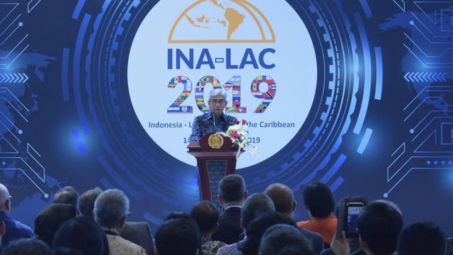 Wamenlu RI, AM Fachir, membuka INALAC 2019 yang diselenggarakan pada 14 - 15 Oktober. (Kredit: Kemlu RI)