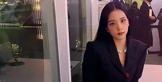 Melihat penampilan super mahal Jisoo BLACKPINK yang kenakan kalung seharga Rp3milyar (instagram/sooyaaa__)