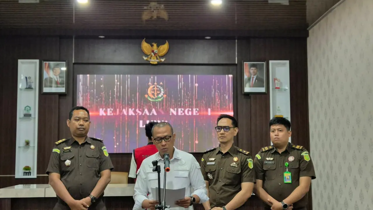 Kejari Luwu merilis penangkapan Wahidin bin Sakka yang merupakan DPO kasus penganiayaan terhadap Babinsa TNI di Dusun Katonan Tanah, Desa Bululondong, Kecamatan Lamasi Timur, Luwu.