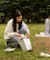 Salah satu cara untuk menjaga bumi bisa dengan menerapkan green living dalam sehari-hari. (Foto/dok: Freepik)