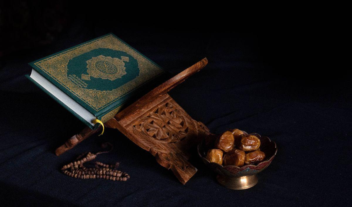 Banyak yang bertanya-tanya apakah puasa qadha bisa dilakukan pada hari Senin, yang notabene merupakan hari untuk menjalankan puasa sunah Senin-Kamis.