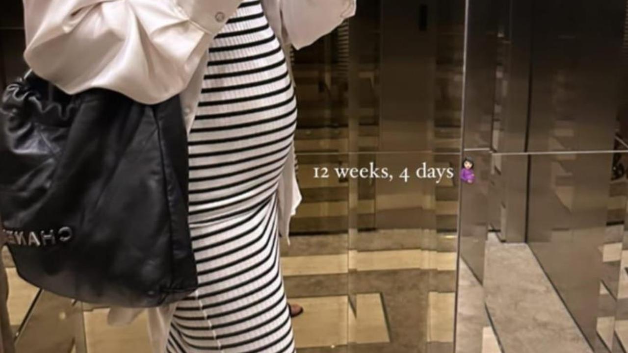 Ini dia momen perdana Jessica pamer baby bump di instagramnya. Cantik banget!<br>