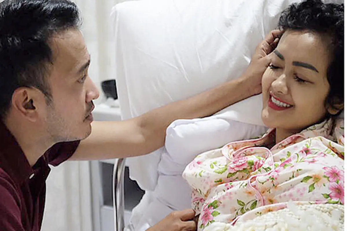 [Bintang] Ruben Onsu dan Julia Perez