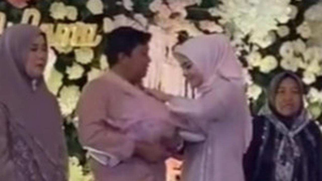 Digelar Sederhana dan Umumkan Nama Lengkap, Intip Momen Tasyakuran Cundamani Anak Denny Caknan dan Bella Bonita