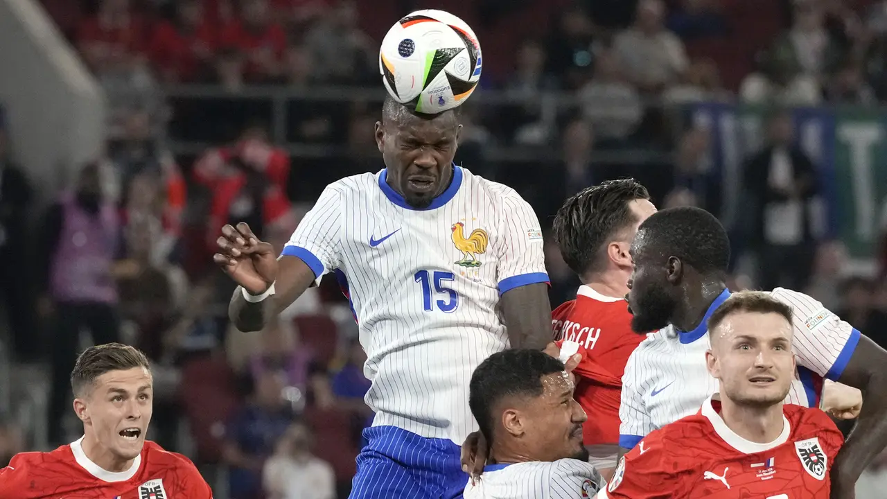 Foto: Tampil di Euro 2024, 6 Pesepak Bola Berikut Lanjutkan Torehan Sang Ayah yang Juga Pernah Tampil di Ajang Euro, Ada Federico Chiesa