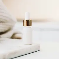 Kandungan ceramide pada skincare dapat memperkuat lapisan pelindung kulit dan mengunci kelembaban (Foto: Content Pixie/Unsplash)