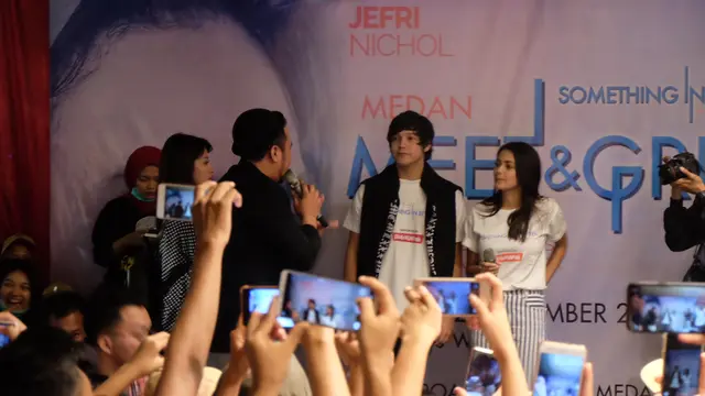 Meet and Greet Something In Between di Medan