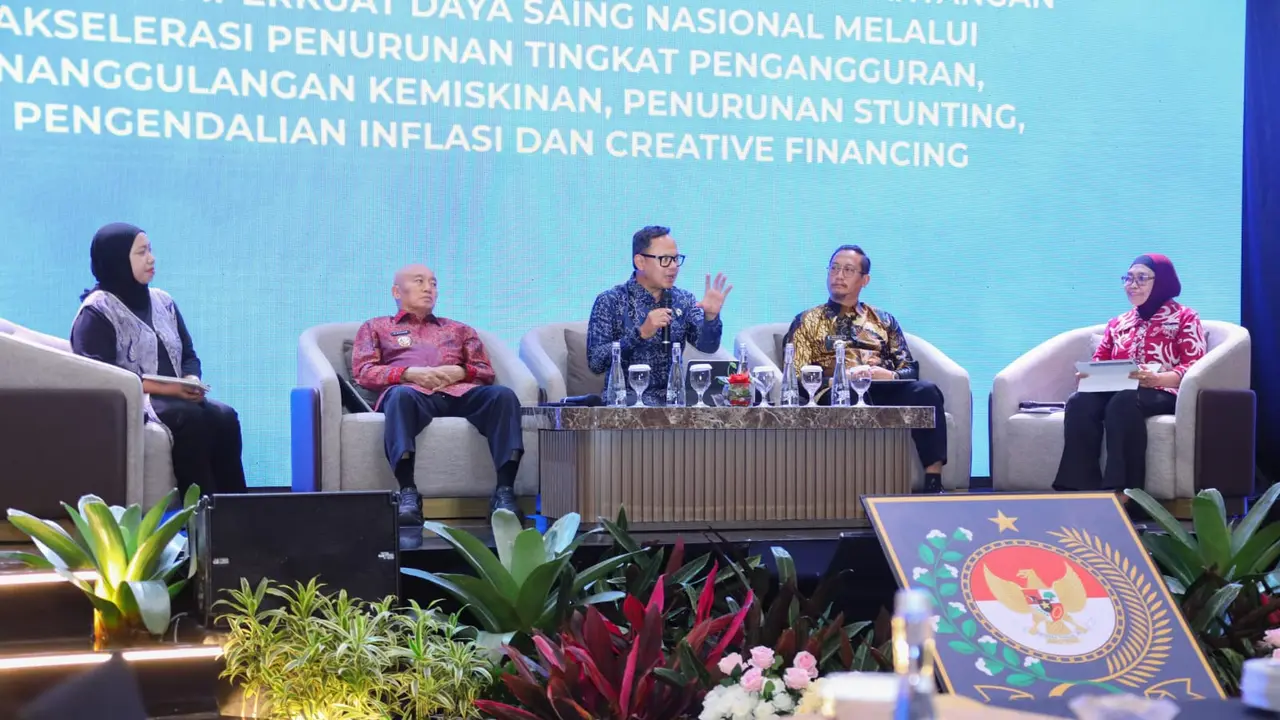 Wakil Menteri Dalam Negeri (Wamendagri) Bima Arya Sugiarto saat membuka kegiatan di Platinum Hotel and Convention Hall Balikpapan. (Istimewa)