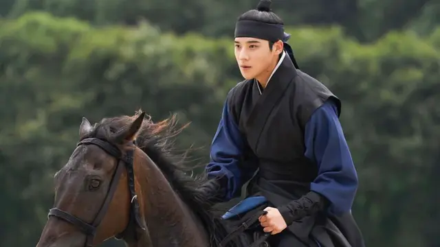 moon sang min saat jadi pangeran