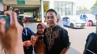 Komedian Yadi Sembako memenuhi panggilan penyidik Polres Metro Tangerang Selatan terkait dugaan penipuan dan penggelapan yang menyeret namanya.