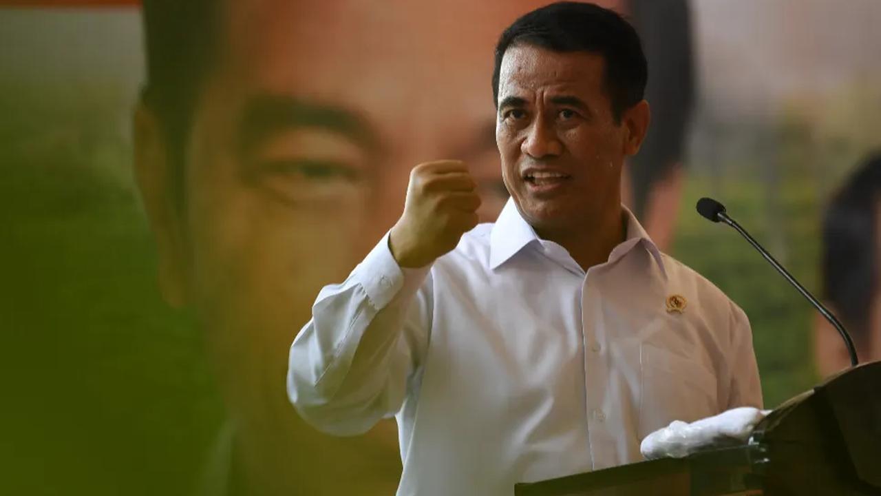 Hingga kemudian, Amran menjabat sebagai Menteri Pertanian dalam Kabinet Kerja periode 2014-2019.<br>