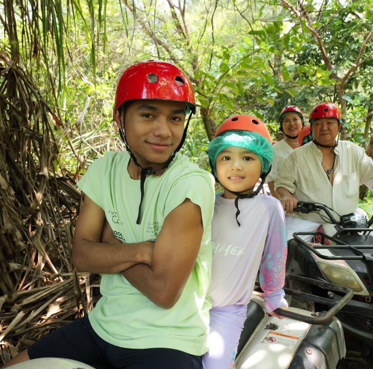 Serunya Liburan Sarwendah dan Anak-Anak di Pantai, Main Kano hingga Jelajah Hutan dengan ATV