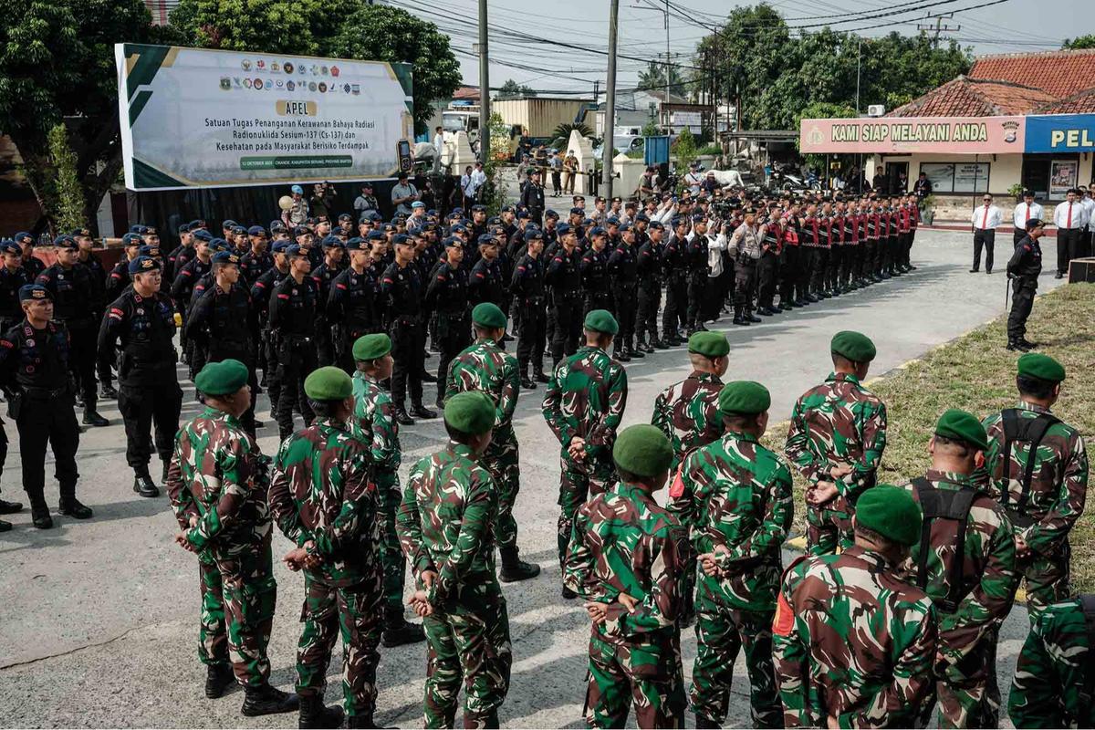 FOTO: Pemerintah Gerak Cepat Tangani Kontaminasi Radiasi Cs-137 di Cikande, Ratusan Personel Dikerahkan