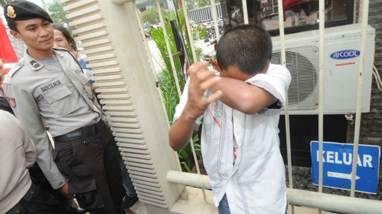 Ini pelajar SMK yang beraksi anarkis palak dan rusak bus Kopaja