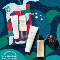 Hadirkan 10 set produk kecantikan pilihan, Fresh siap jadi rekomendasi hadiah akhir tahun yang berkesan.