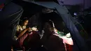 Upaya pengiriman bantuan ke Myanmar terhambat akibat pemadaman listrik hingga jaringan komunikasi yang bermasalah. (Sai Aung MAIN/AFP)