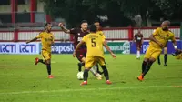 Duel Bhayangkara FC vs PSM di Stadion PTIK, Jakarta (27/4/2019). (Bola.com/Abdi Satria)