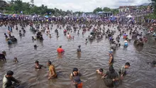 Perayaan Juara Belum Usai, Ribuan Bobotoh Tumpah Ruah di Kediaman Manajer Persib 