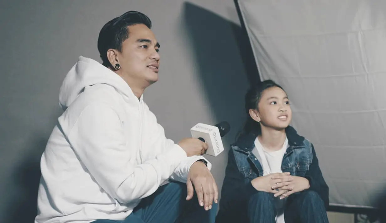 Gitaris Enda Ungu menunggu itikad baik pemilik salah satu akun instagram yang menulis dalam kolom komentar putrinya, Zara Leola. Enda berniat melaporkan pemilik akun tersebut ke polisi. (instagram/mr_enda_ungu)