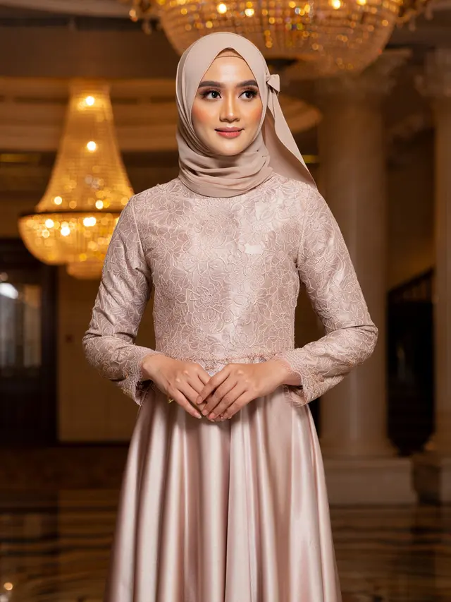 Gamis Brokat Kombinasi Satin Pesta Elegan