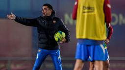 Xavi tampak tidak main-main sebagai pelatih Barcelona. Tentu, pelatih asal Spanyol itu punya maksud baik agar Blaugrana bisa kembali ke masa kejayaannya. (AFP/Josep Lago)