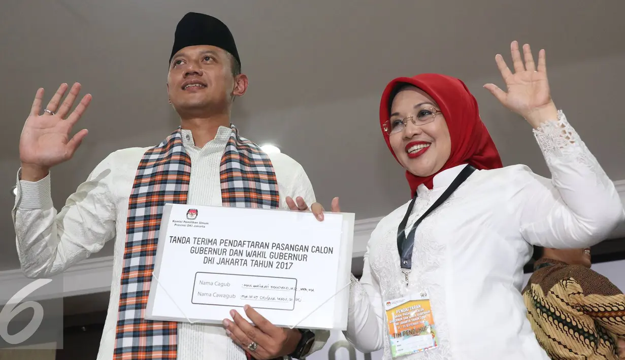 Agus Harimurti Yudhoyono dan Sylviana Murni resmi mendaftar ke KPUD Jakarta sebagai pasangan Cagub dan Cawagub DKI Jakarta 2017, Jumat (23/9). Agus dan Sylviana diusung oleh Partai Demokrat, PKB, PPP, dan PAN.(Liputan6.com/Immanuel Antonius)
