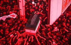 Pemakaman Ali Khamenei Diwarnai Perang Baru Iran-AS