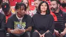 Dilansir dari HollywoodLife, ternyata Stormi dan Travis Scott lah yang mengubah cara pandang Kylie Jenner. (eonline.com)