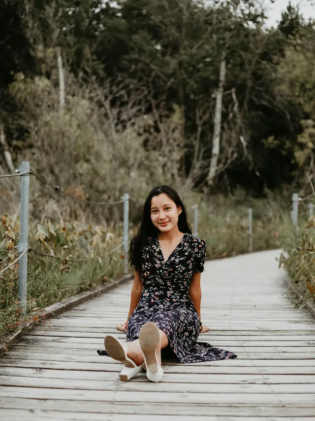 wanita september bersahaja