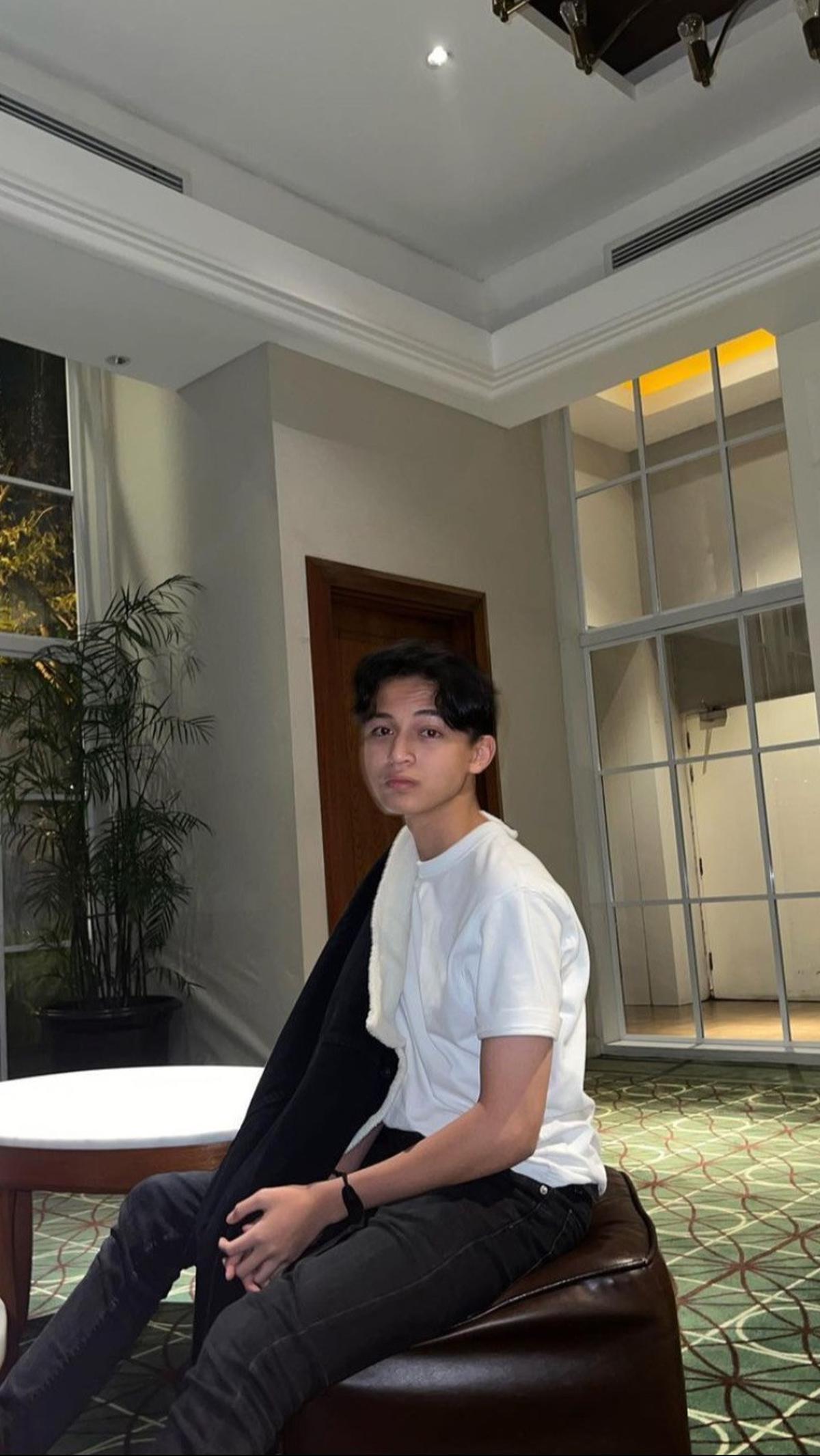Rakha diketahui bergabung dengan manajemen Baetz Management. Selain akting, dirinya juga menerima pekerjaan sebagai model. Terbukti Rakha terlibat sebagai model di single <i>Bertauhid</i>.