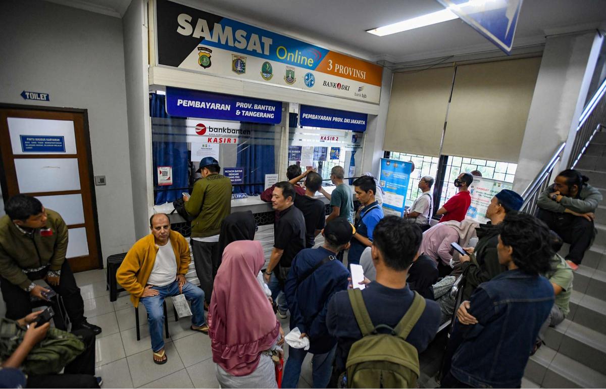 Warga serbu pemutihan pajak kendaraan bermotor