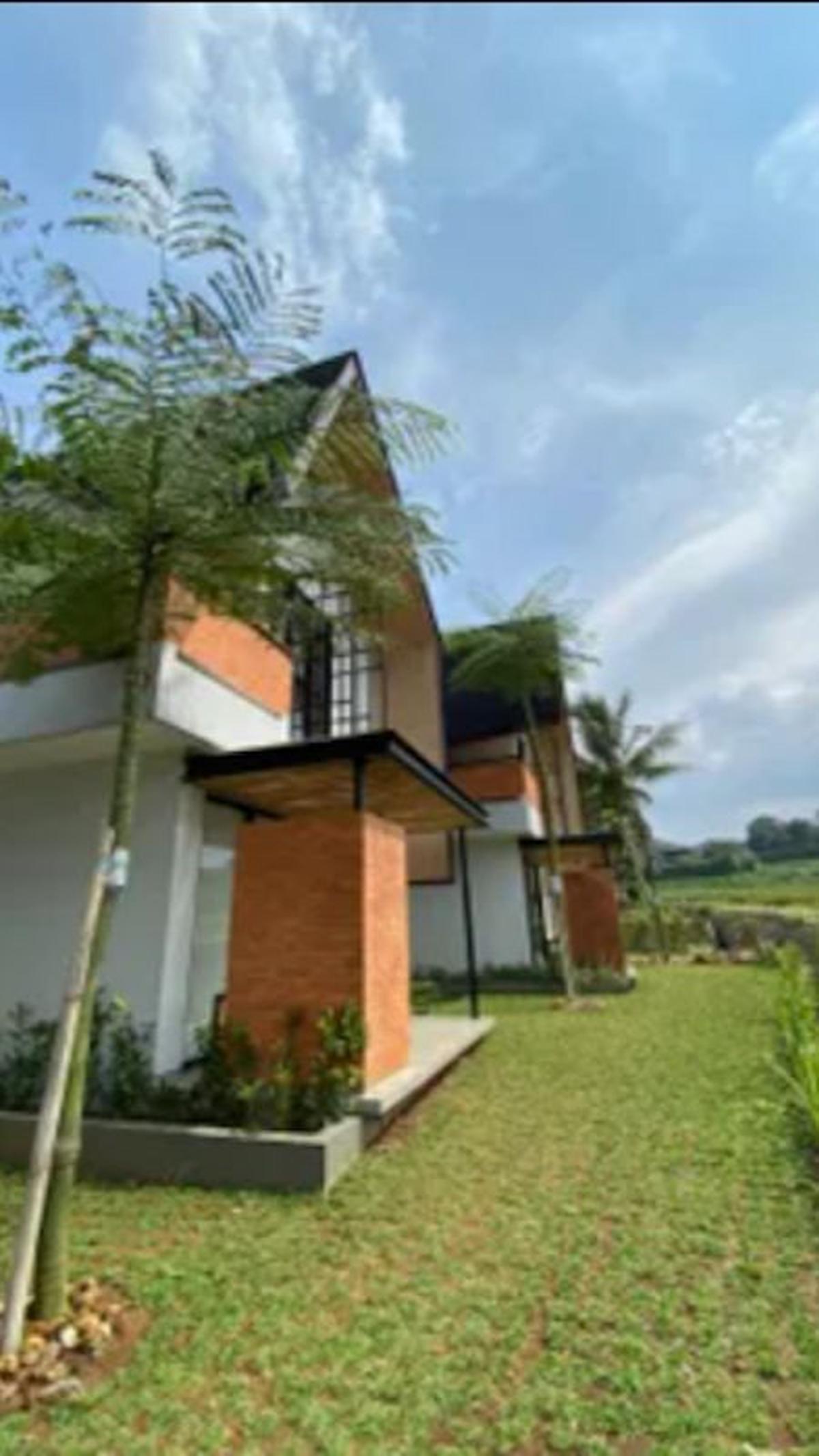 <b>Lenirra Villa &amp; Resto Glamping</b>