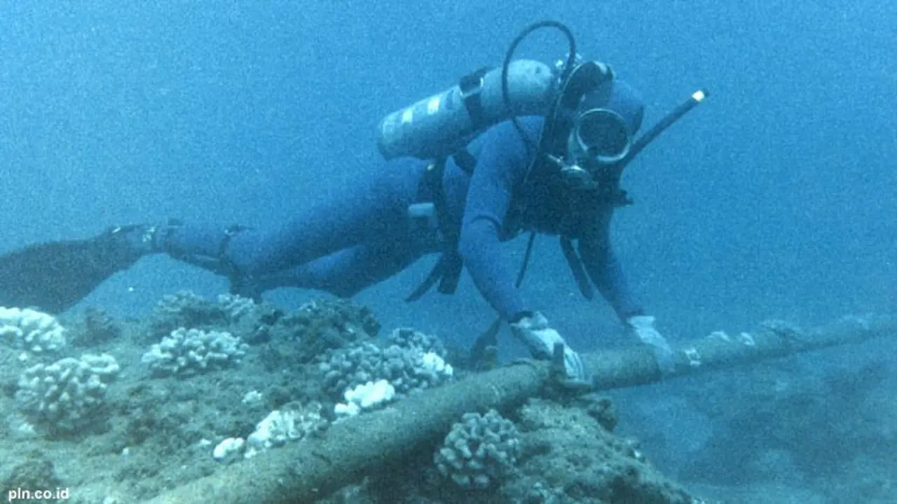 kabel-bawah-laut-121127a.jpg
