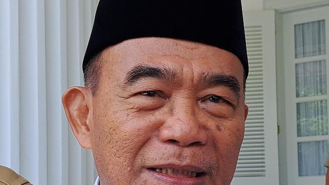 Menko PMK Muhadjir Pastikan Bantuan Pangan Beras Disalurkan hingga Juni 2024