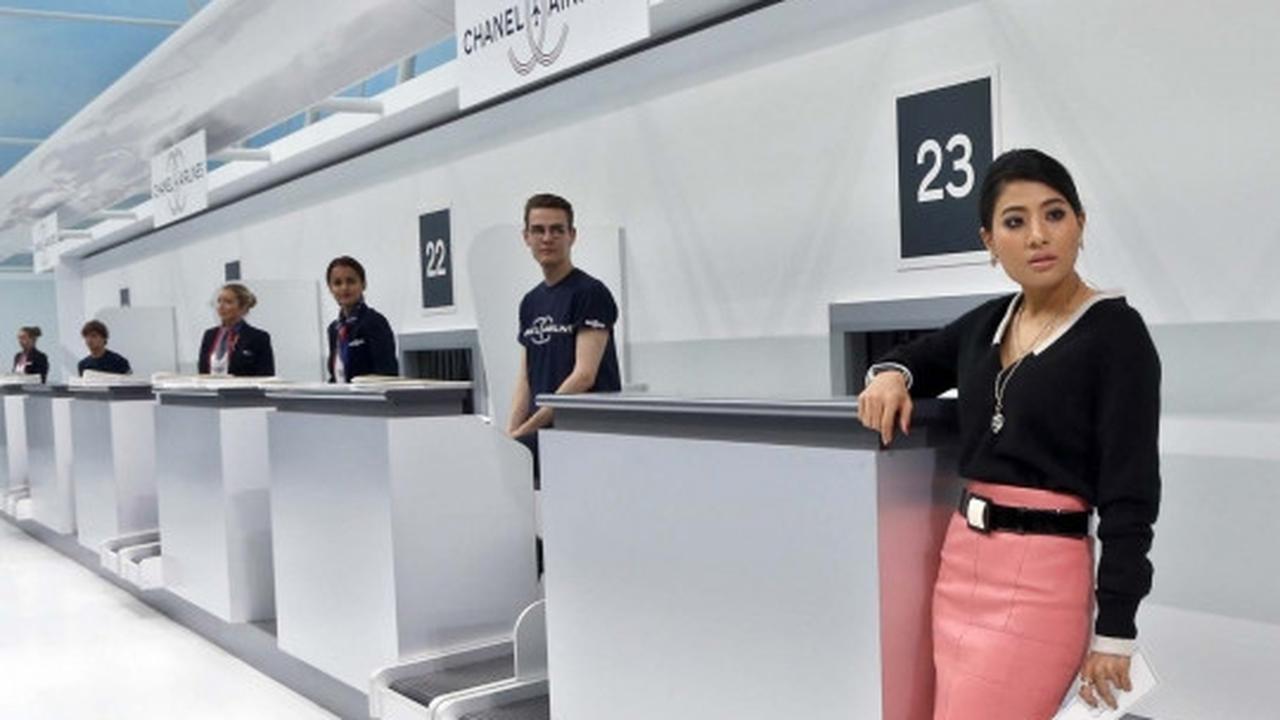 Pesona Putri Kerajaan Thailand hadiri acara fashion di Paris